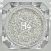 هایلایتر فرنا با جلوه درخشان طبیعی روی پوست